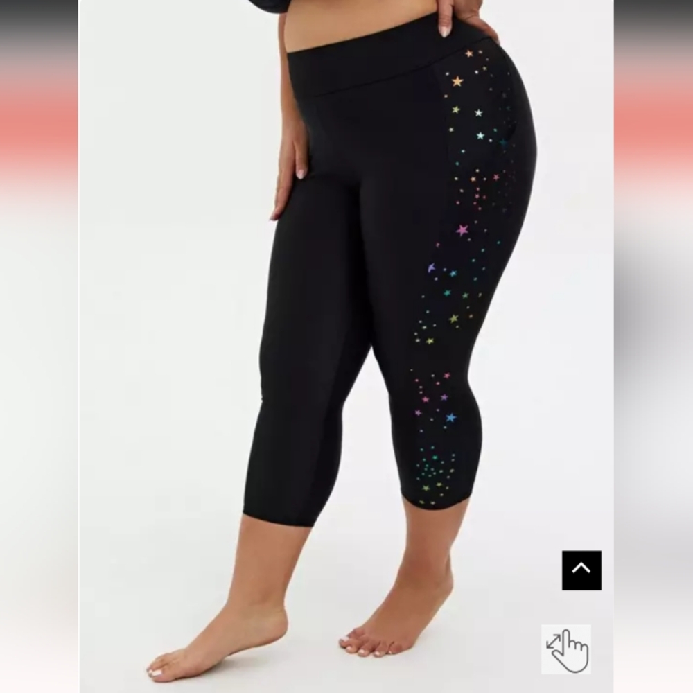 Torrid High-Rise Pocket Capri Swim Legging Size 3 (22-24)
